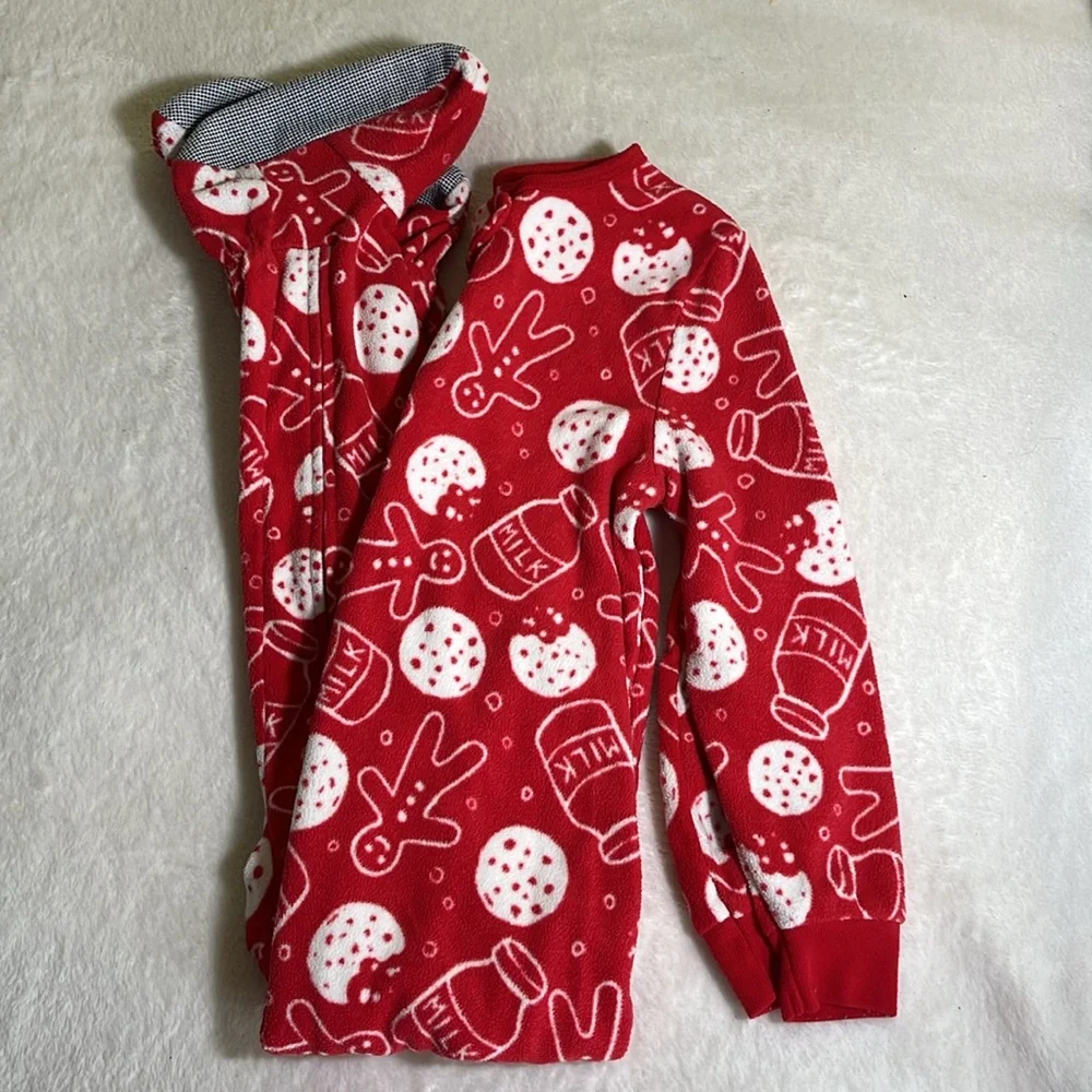 Bundle 3 Pijamas Girls 1‎ Sz 4, 2 Sz 5
